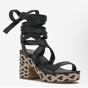 ✨NEW✨Vince Camuto Platform Sandal 
Size: 8.5